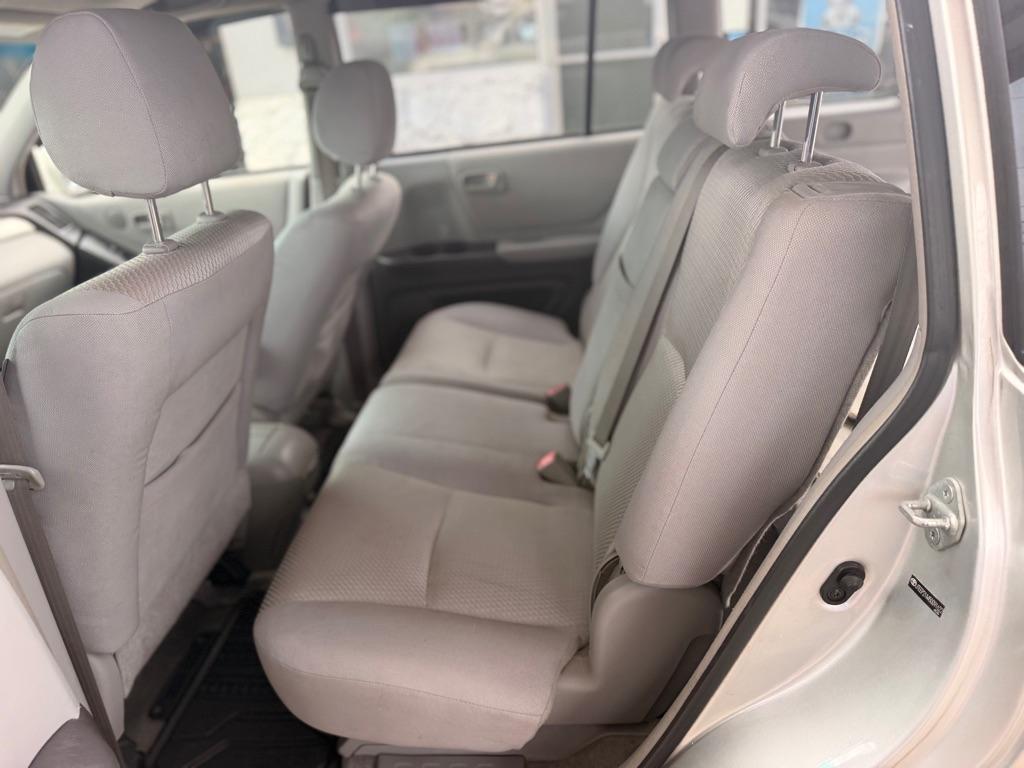 Toyota Highlander 4dr V6 4WD w/3rd Row (Natl) 2005