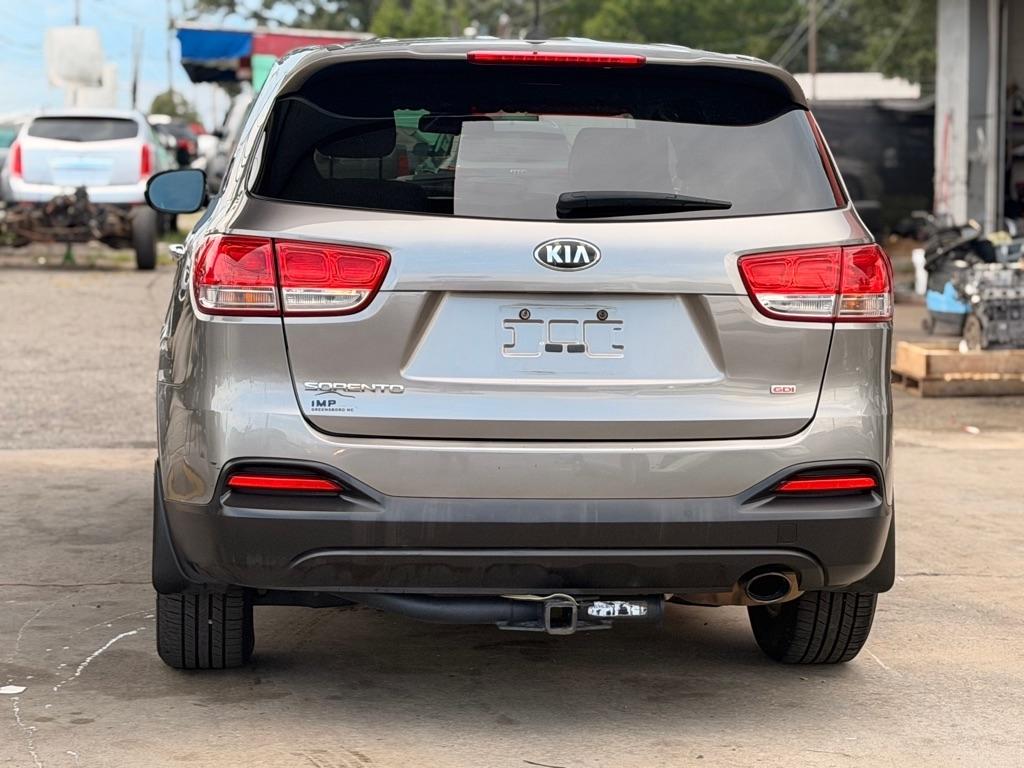 Kia Sorento FWD 4dr 2.4L L 2016