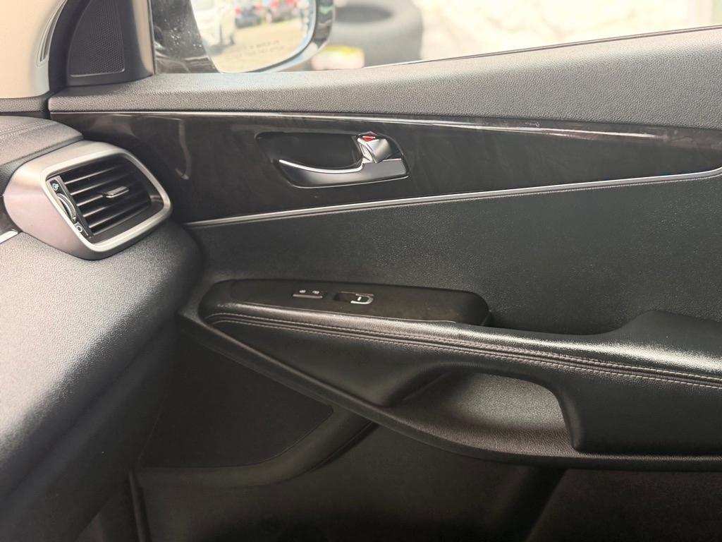 Kia Sorento FWD 4dr 2.4L L 2016