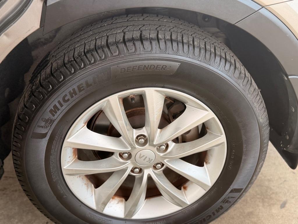 Kia Sorento FWD 4dr 2.4L L 2016