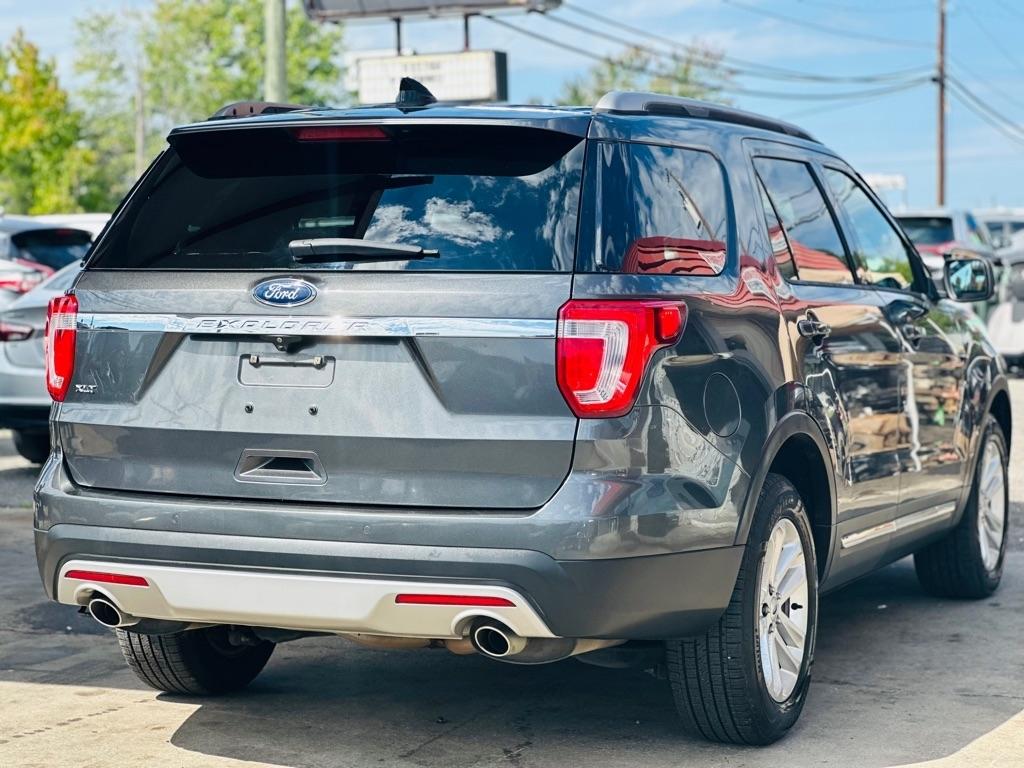 Ford Explorer XLT FWD 2017