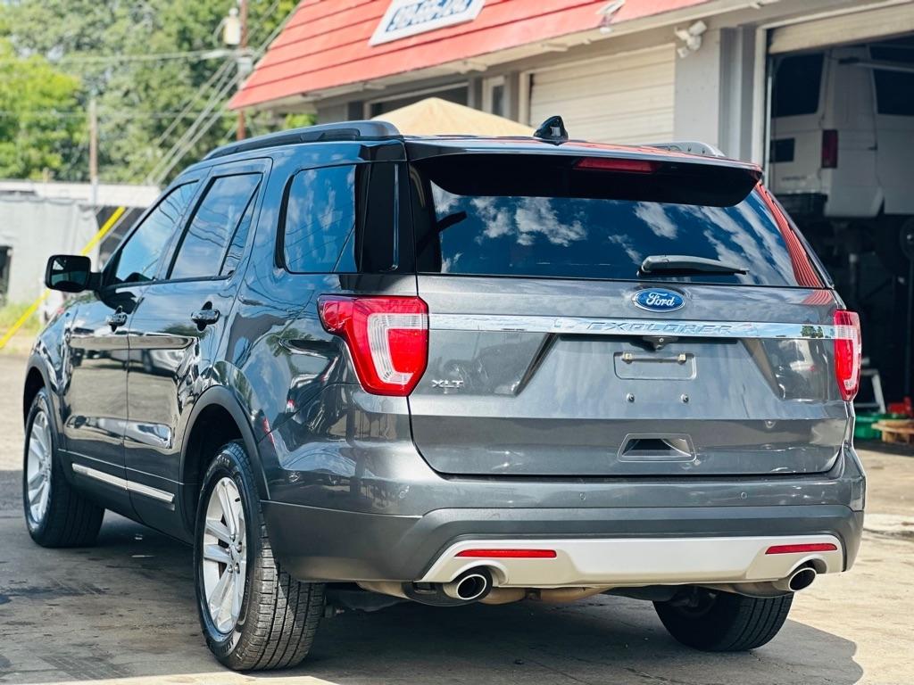 Ford Explorer XLT FWD 2017