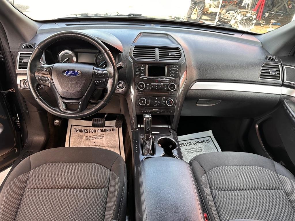 Ford Explorer XLT FWD 2017