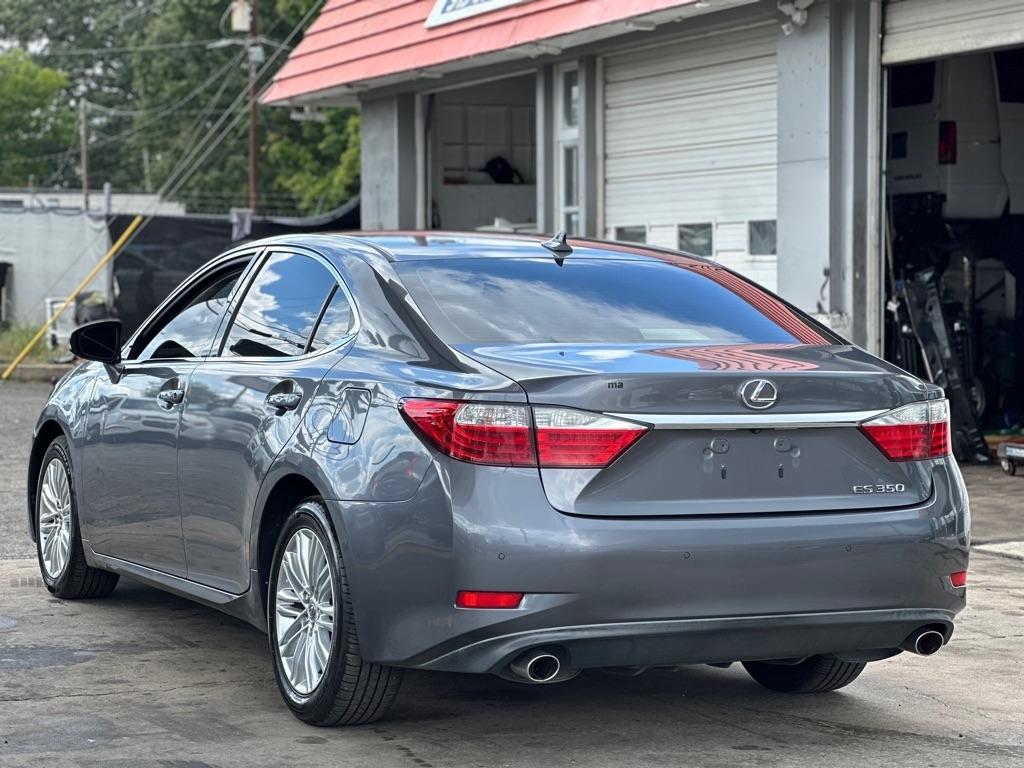 Lexus ES 350 4dr Sdn 2013