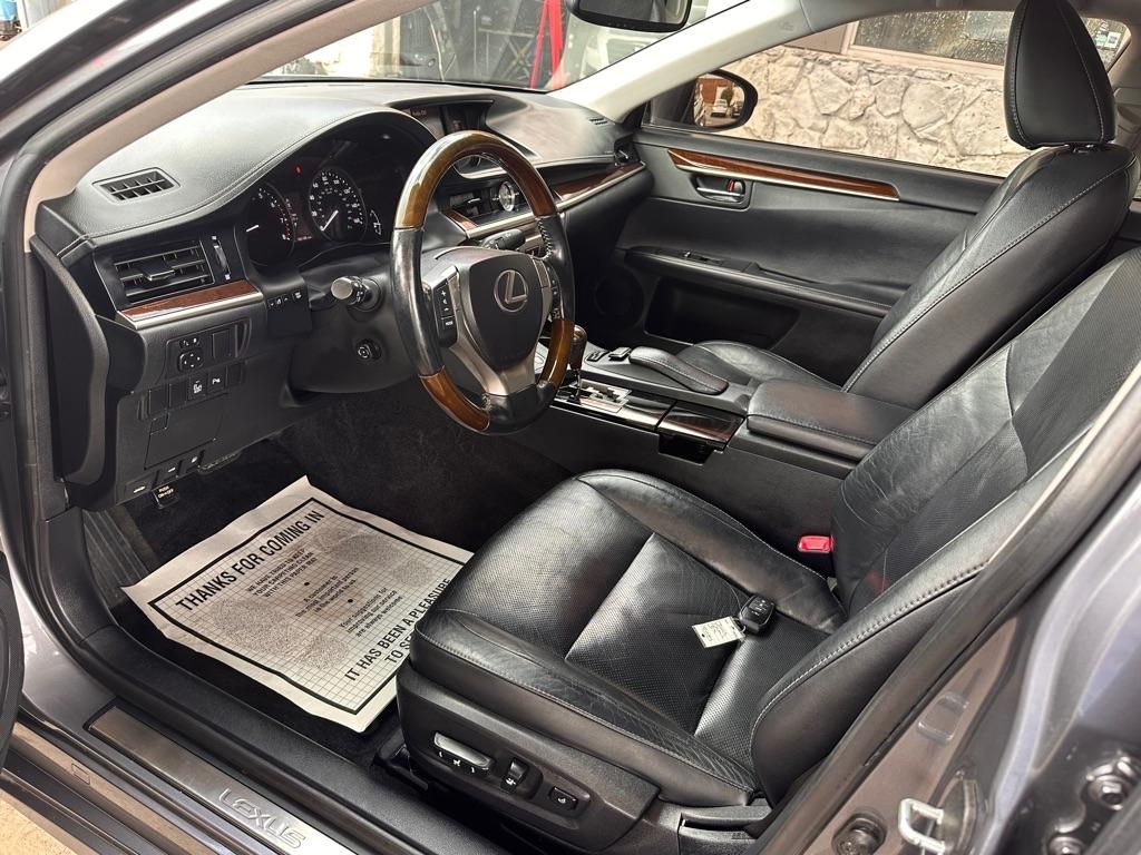 Lexus ES 350 4dr Sdn 2013