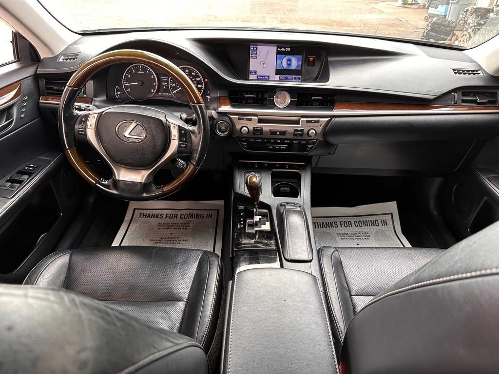Lexus ES 350 4dr Sdn 2013