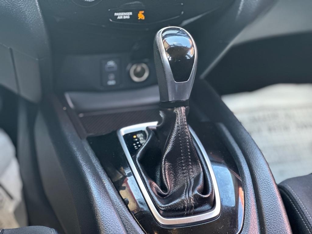 Nissan Rogue AWD SV 2017
