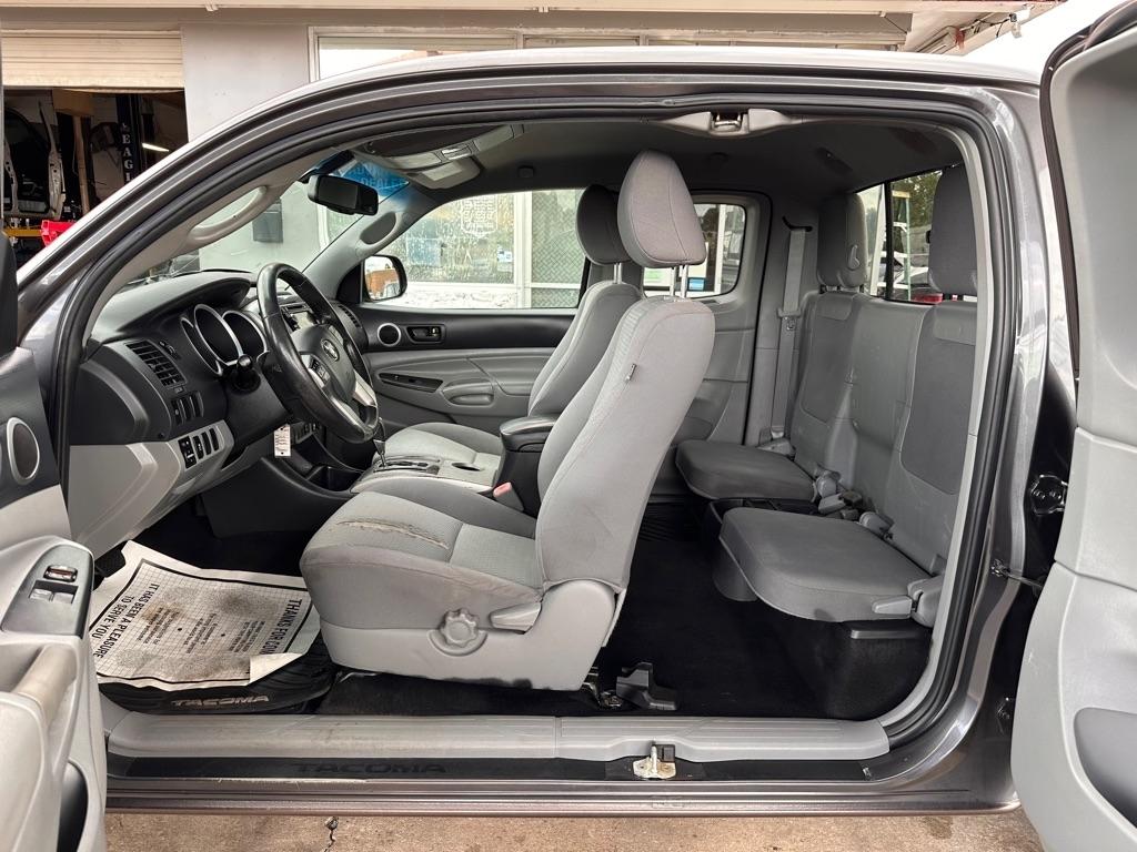 Toyota Tacoma 2WD Access Cab V6 AT PreRunner (Natl) 2013
