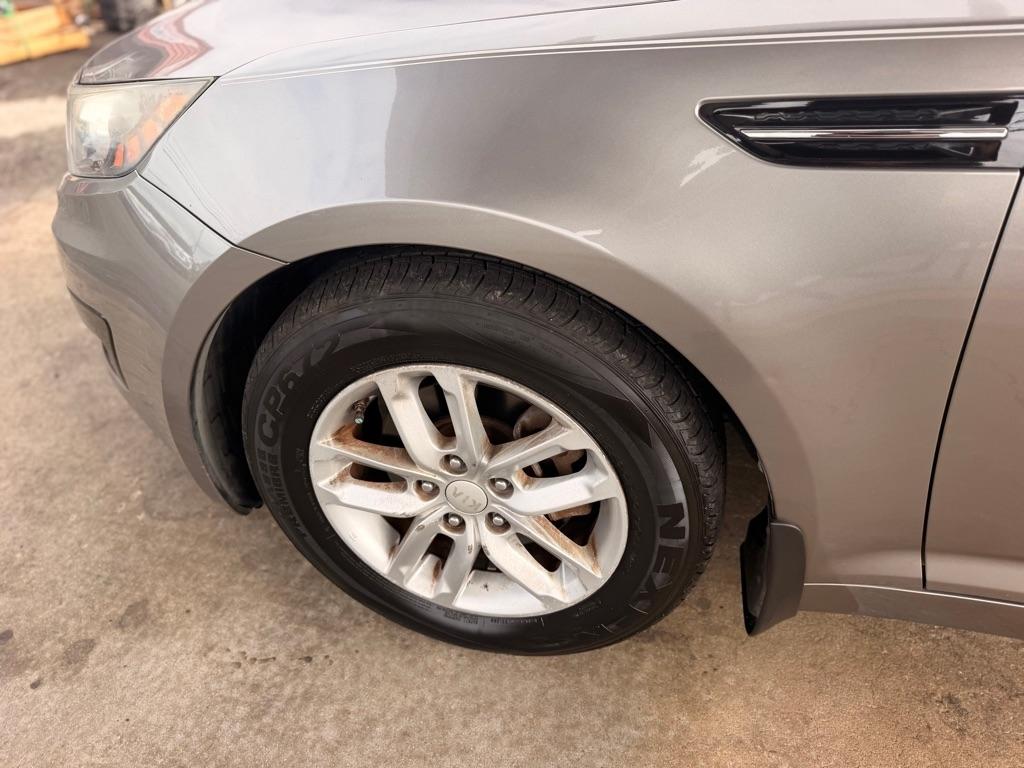 Kia Optima 4dr Sdn LX 2013