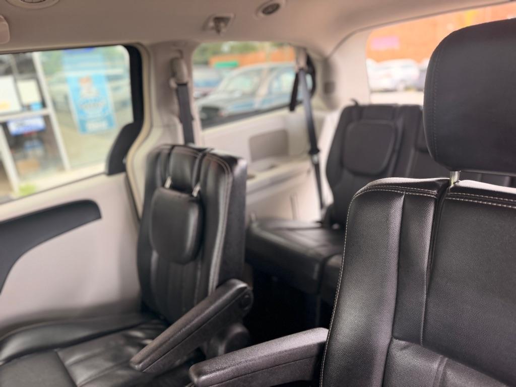 Chrysler Town & Country 4dr Wgn Touring 2012