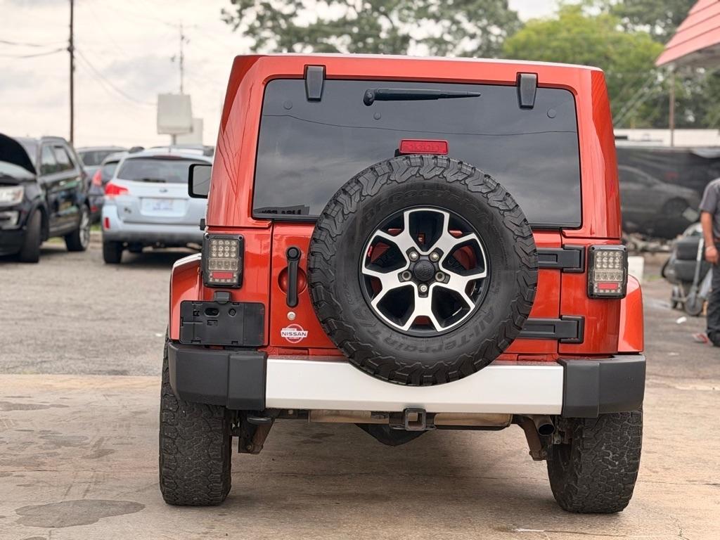 Jeep Wrangler Unlimited 4WD 4dr Sahara 2014
