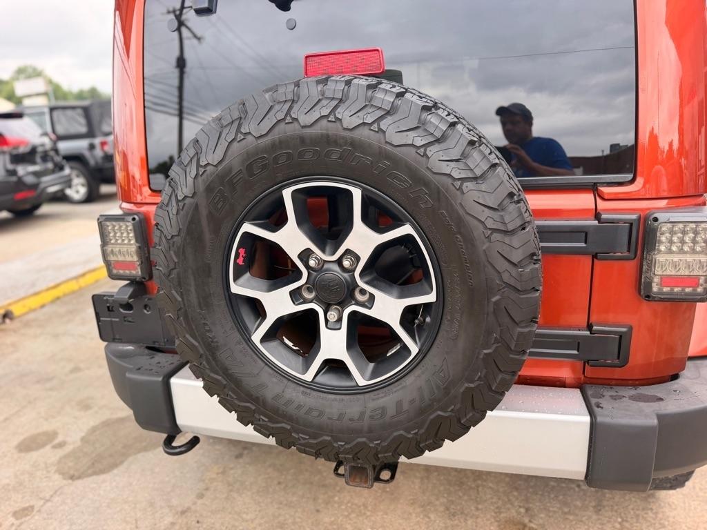 Jeep Wrangler Unlimited 4WD 4dr Sahara 2014
