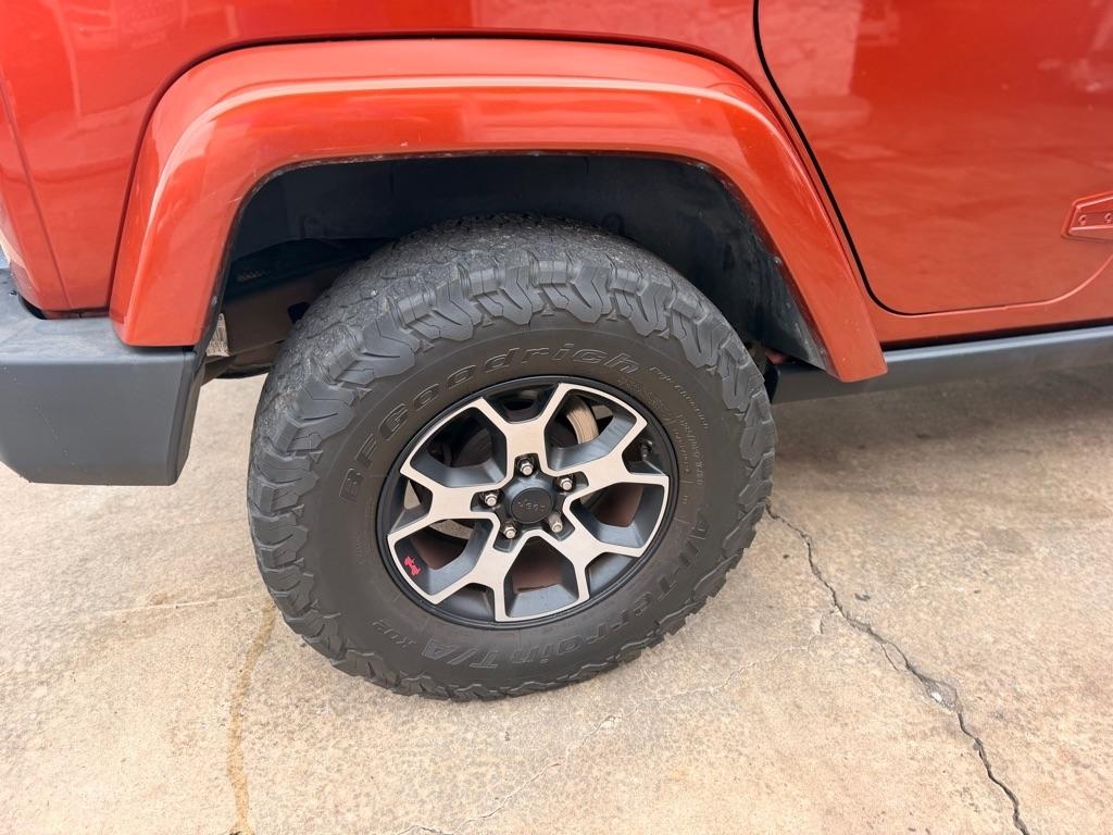 Jeep Wrangler Unlimited 4WD 4dr Sahara 2014