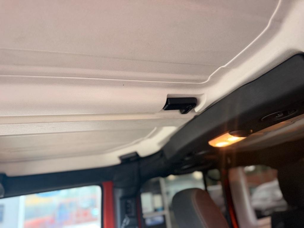 Jeep Wrangler Unlimited 4WD 4dr Sahara 2014