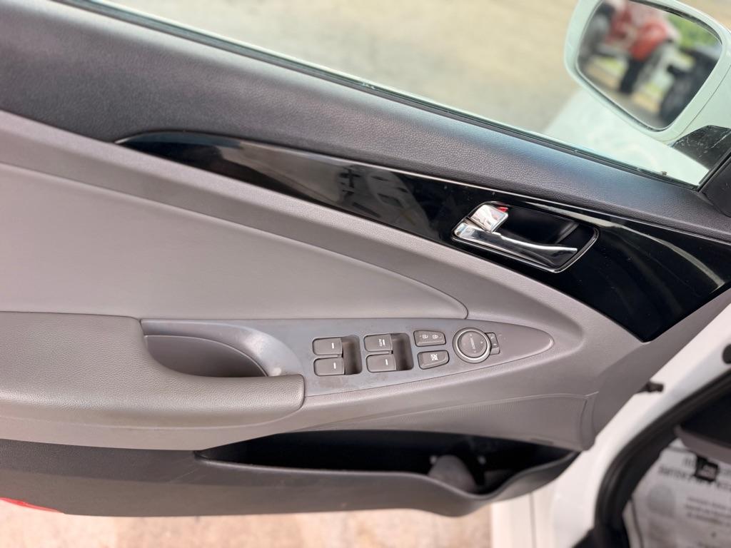 Hyundai Sonata 4dr Sdn 2.4L Auto Limited 2014