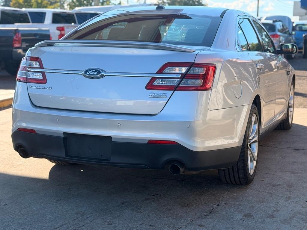 Ford Taurus 4dr Sdn SHO AWD 2013