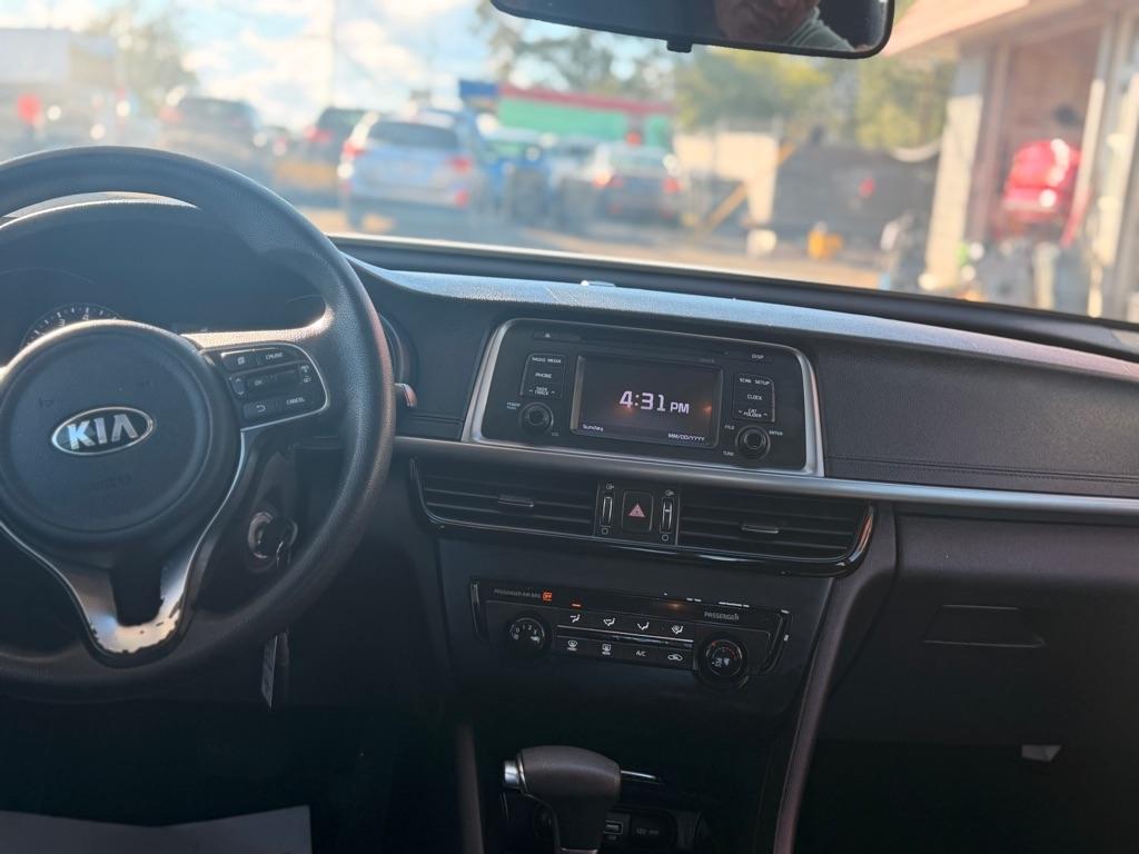 Kia Optima 4dr Sdn LX 2016