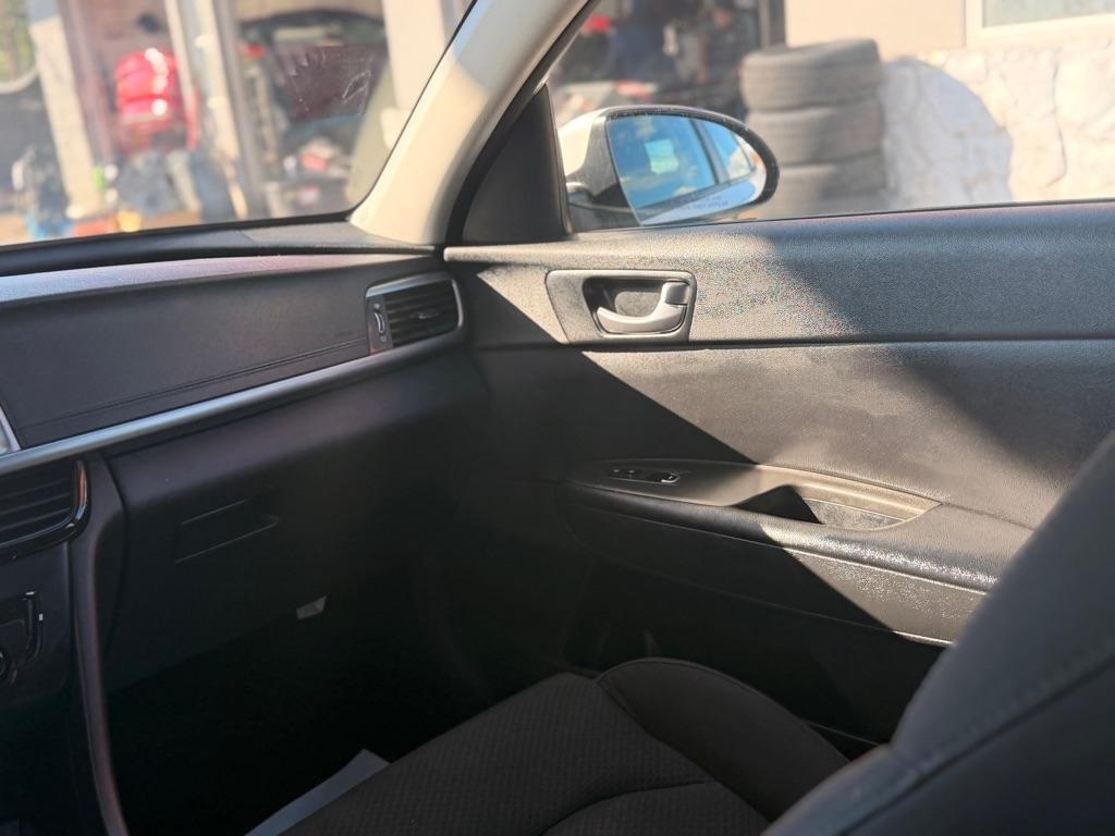 Kia Optima 4dr Sdn LX 2016