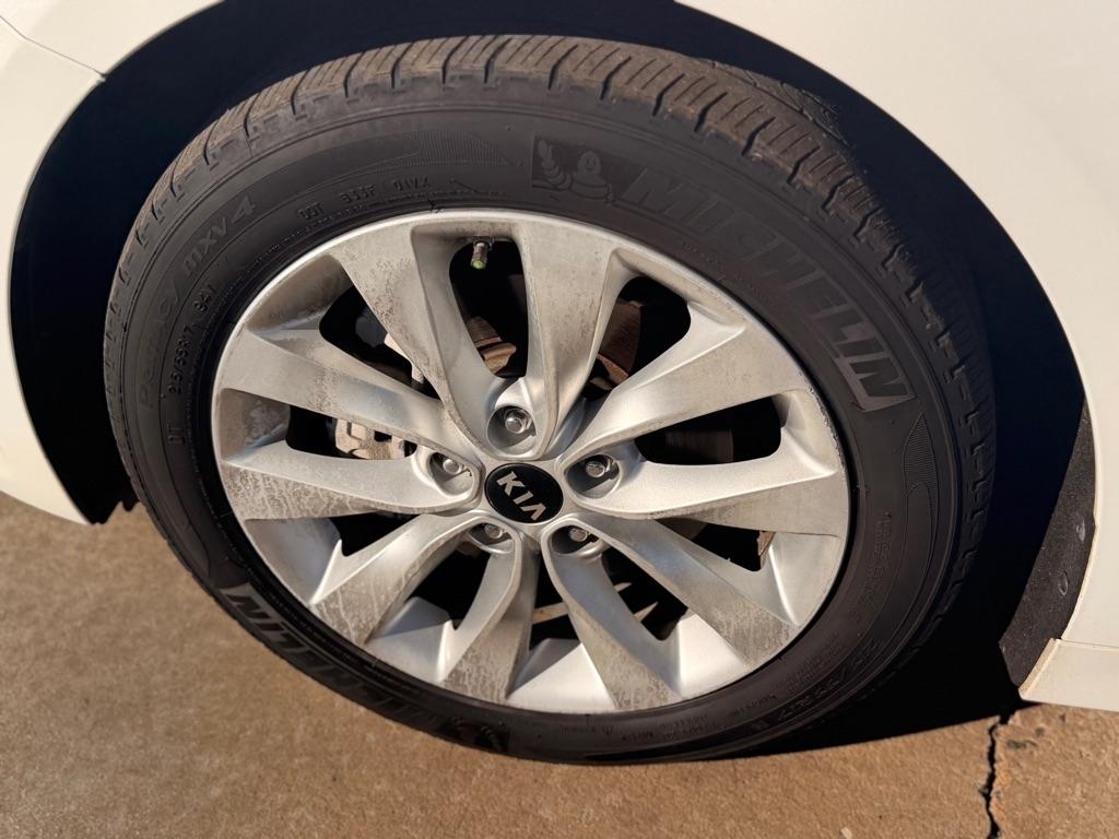 Kia Optima 4dr Sdn LX 2016
