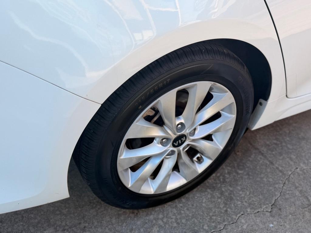 Kia Optima 4dr Sdn LX 2016