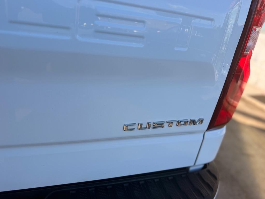 Chevrolet Silverado 1500 2WD Double Cab 147" Custom 2021