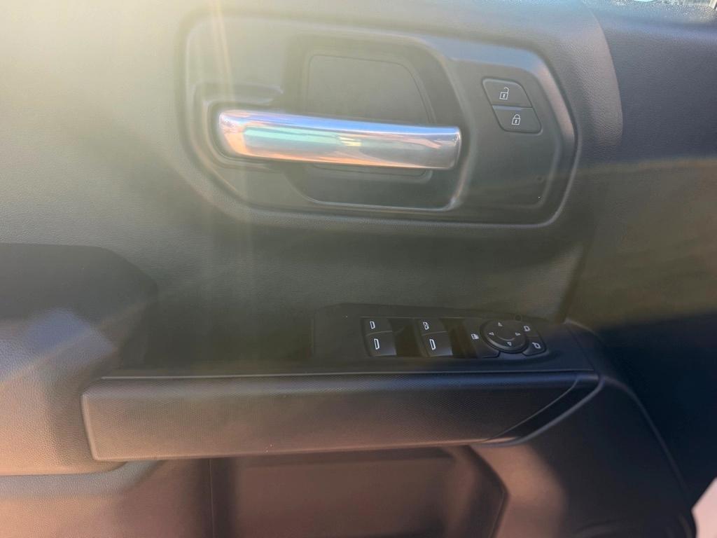 Chevrolet Silverado 1500 2WD Double Cab 147" Custom 2021