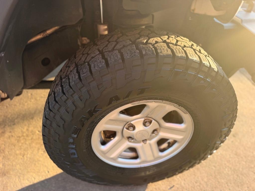 Jeep Wrangler Unlimited 4WD 4dr Sport 2016