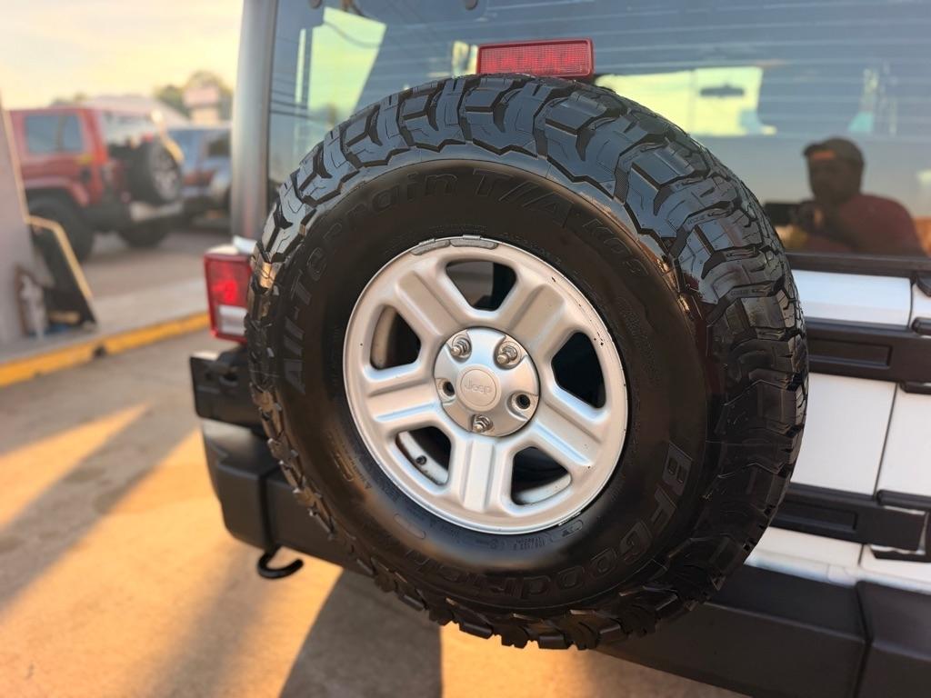 Jeep Wrangler Unlimited 4WD 4dr Sport 2016