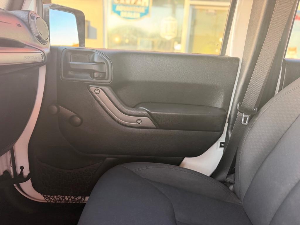 Jeep Wrangler Unlimited 4WD 4dr Sport 2016