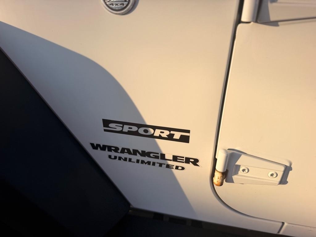 Jeep Wrangler Unlimited 4WD 4dr Sport 2016