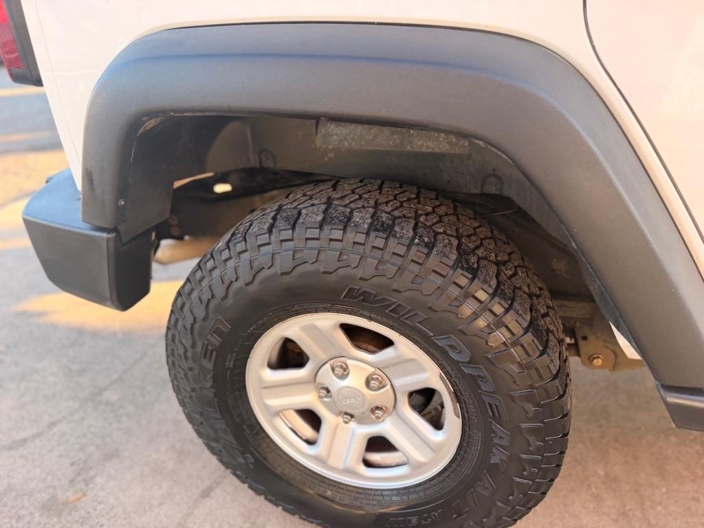 Jeep Wrangler Unlimited 4WD 4dr Sport 2016