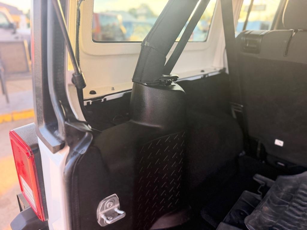 Jeep Wrangler Unlimited 4WD 4dr Sport 2016