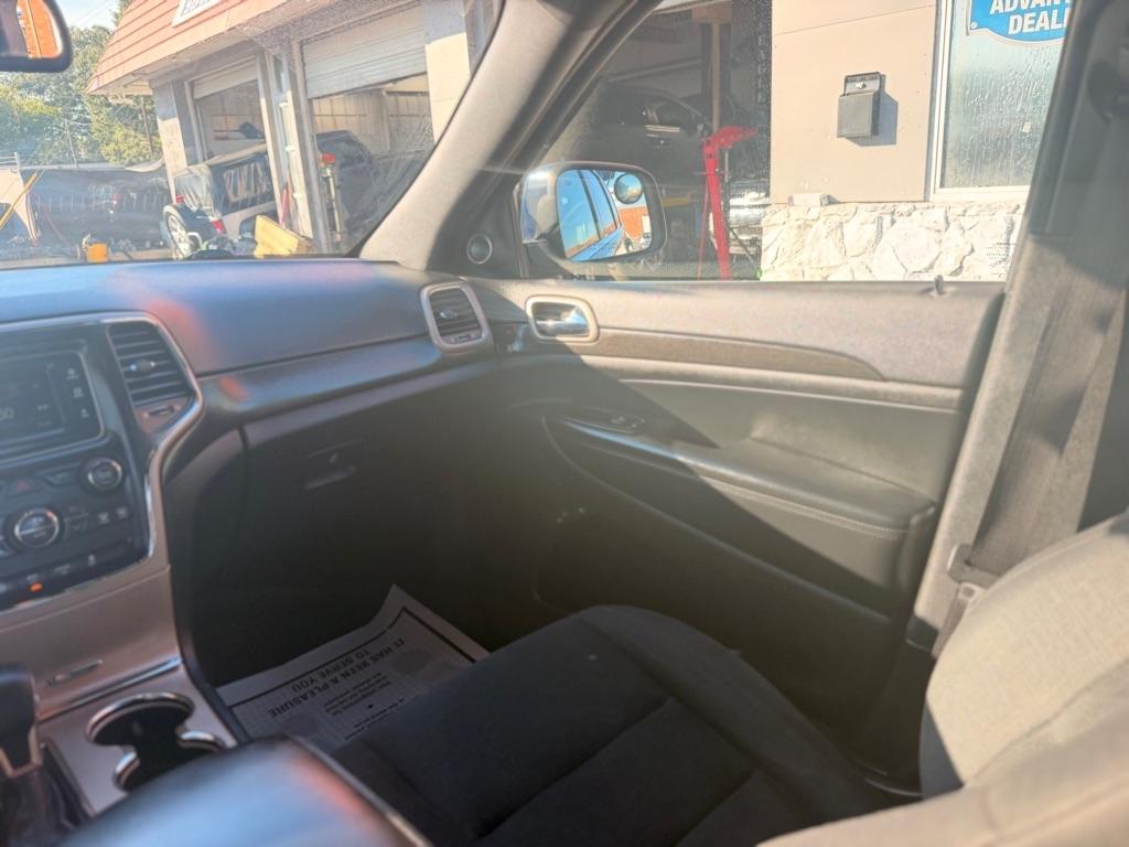 Jeep Grand Cherokee 4WD 4dr Laredo 2016