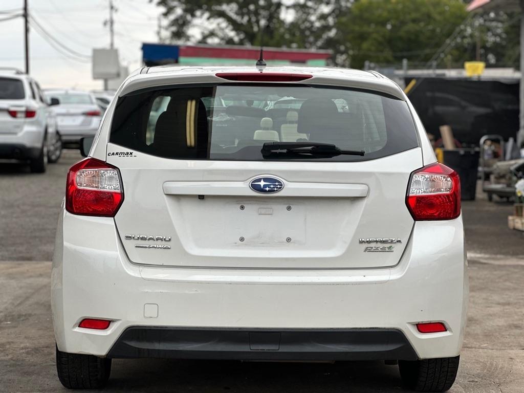 Subaru Impreza Wagon 5dr CVT 2.0i 2016