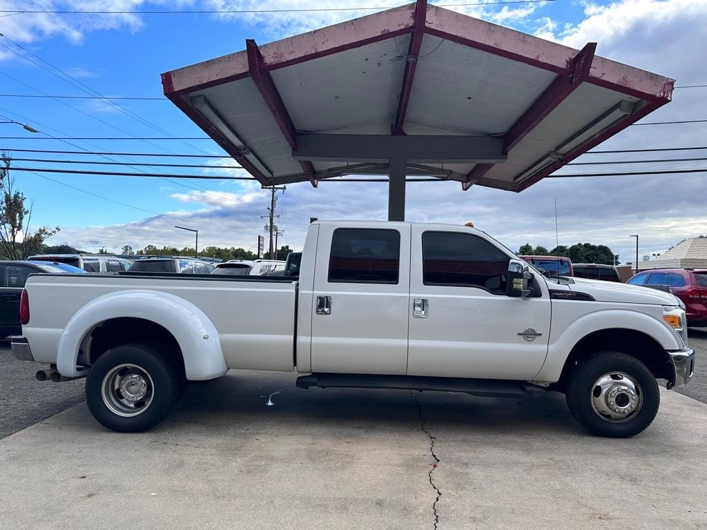 Ford Super Duty F-350 DRW 4WD Crew Cab 172" Platinum 2016