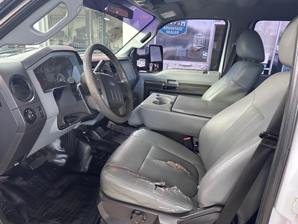 Ford Super Duty F-350 DRW 4WD Crew Cab 172" Platinum 2016