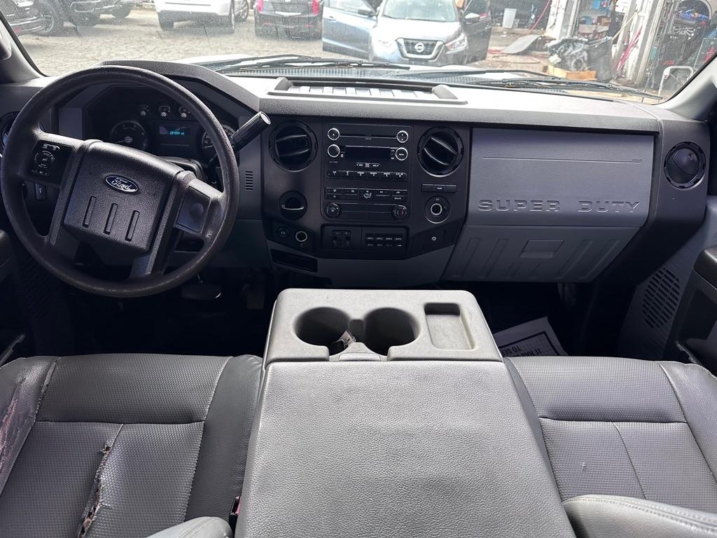 Ford Super Duty F-350 DRW 4WD Crew Cab 172" Platinum 2016