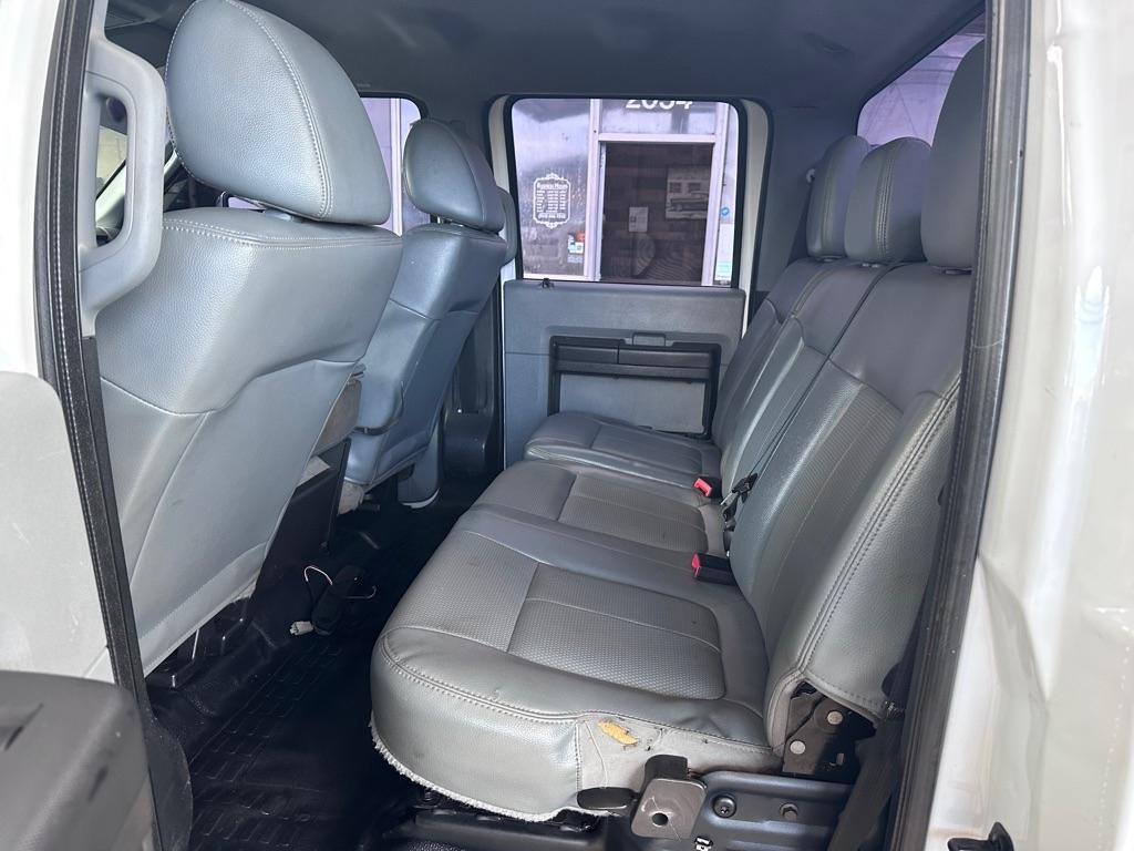 Ford Super Duty F-350 DRW 4WD Crew Cab 172" Platinum 2016