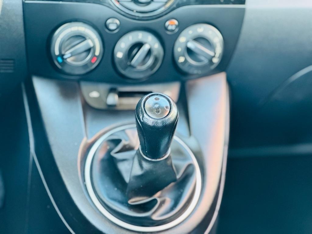Mazda MAZDA2 4dr HB Man Touring 2011