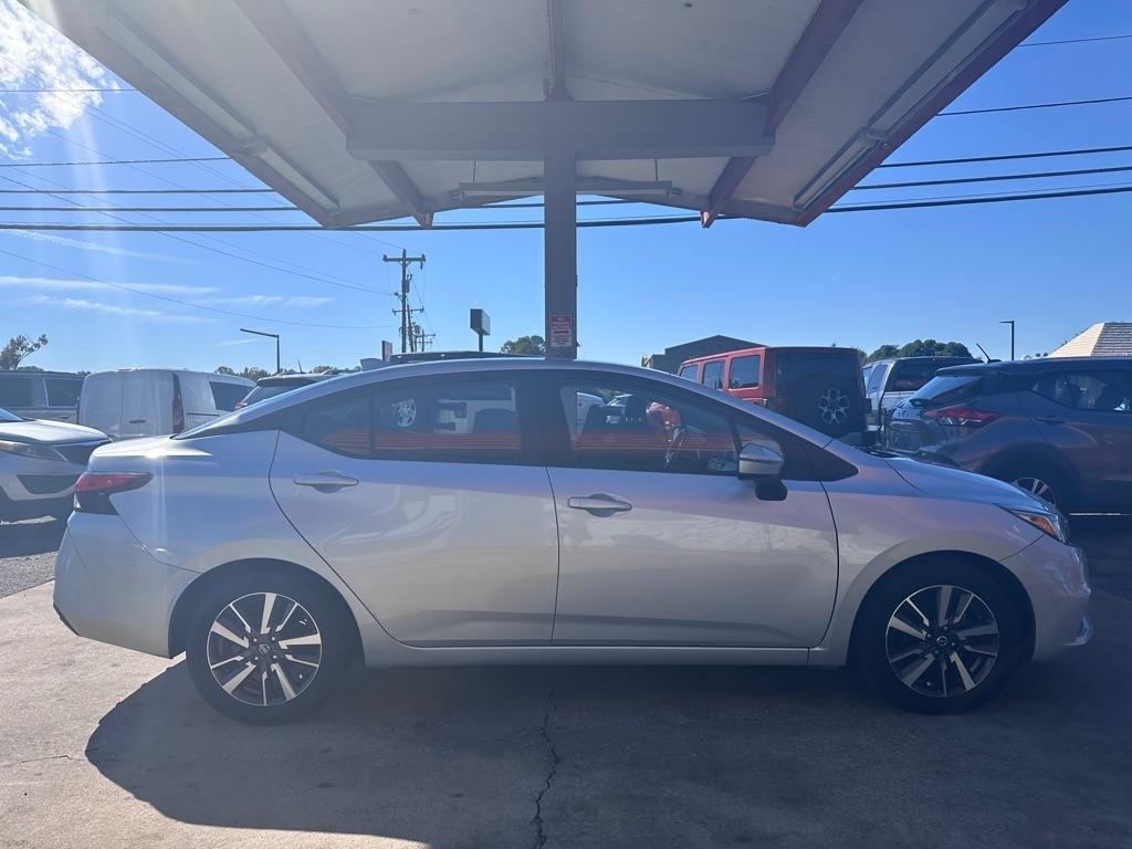 Nissan Versa SV CVT 2021