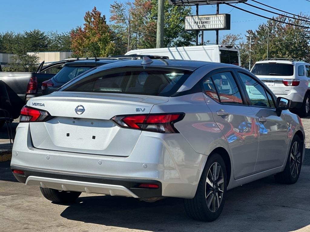 Nissan Versa SV CVT 2021