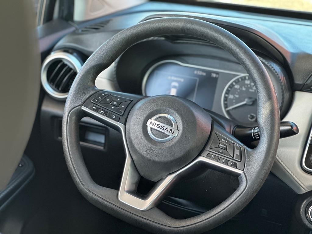 Nissan Versa SV CVT 2021