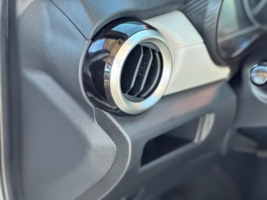 Nissan Versa SV CVT 2021