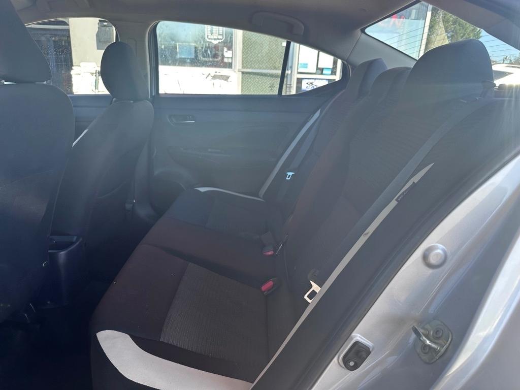 Nissan Versa SV CVT 2021