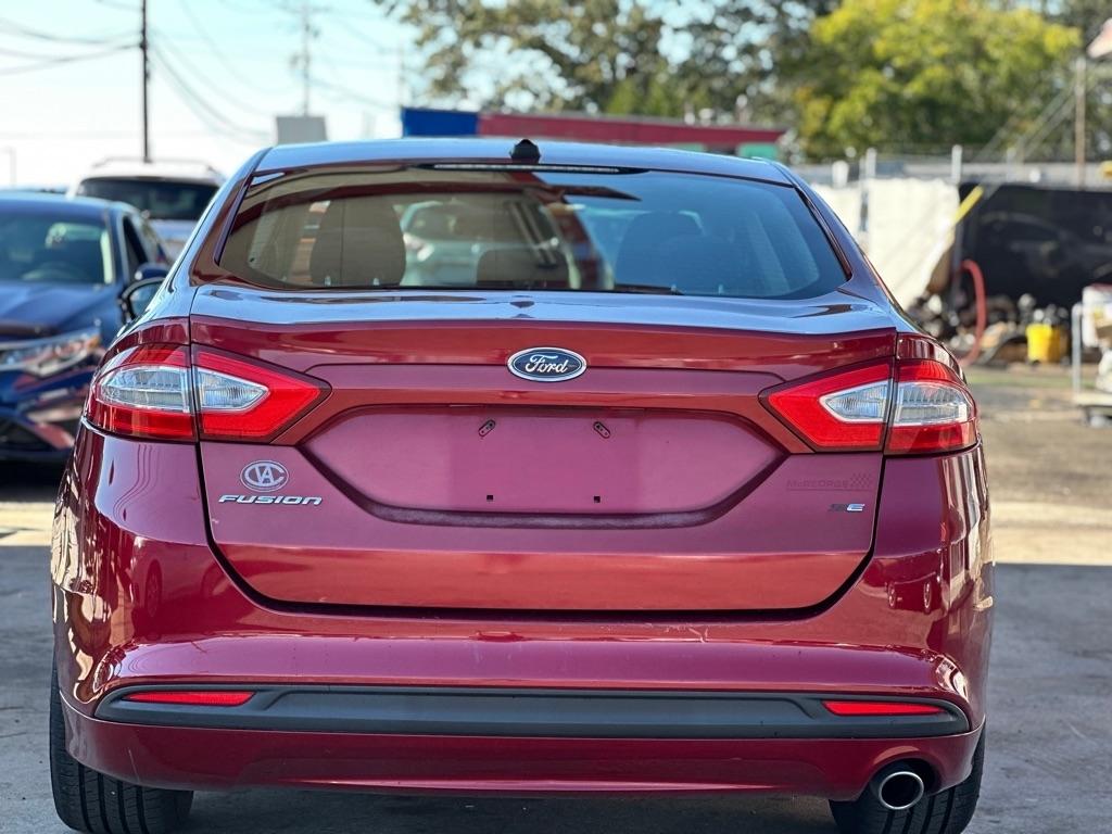 Ford Fusion 4dr Sdn SE FWD 2014