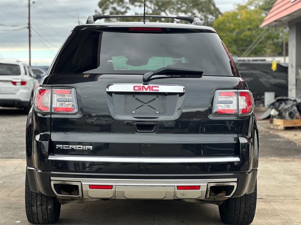 GMC Acadia FWD 4dr Denali 2015