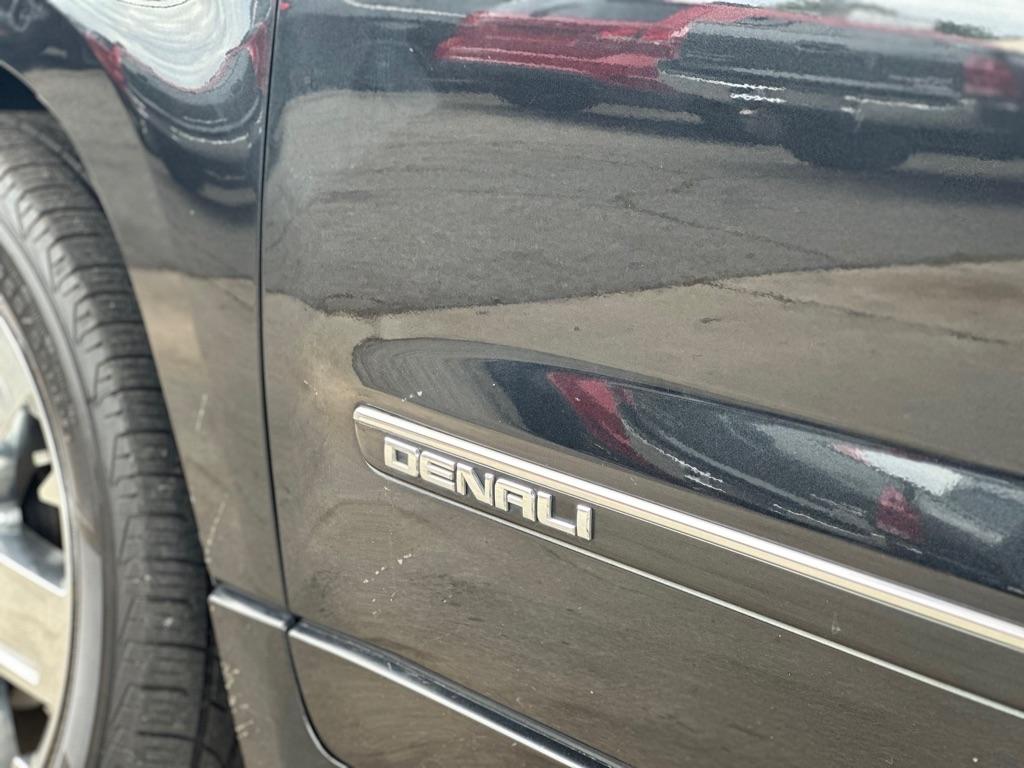 GMC Acadia FWD 4dr Denali 2015