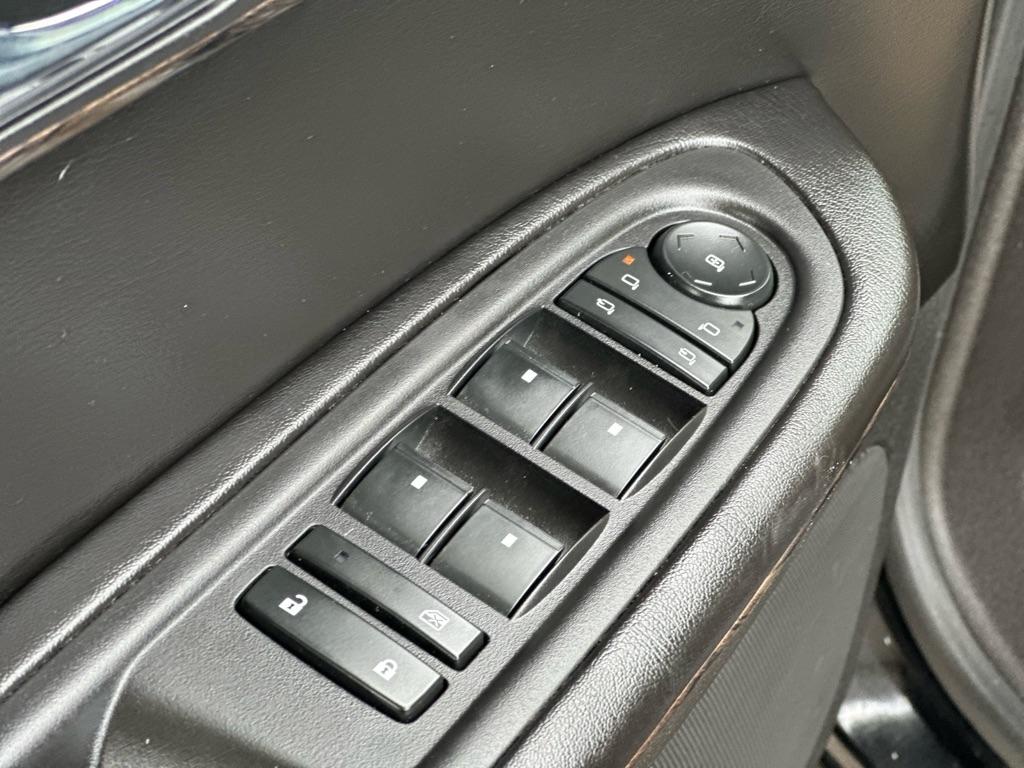 GMC Acadia FWD 4dr Denali 2015