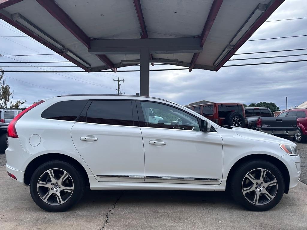 Volvo XC60 2015.5 AWD 4dr T6 2015