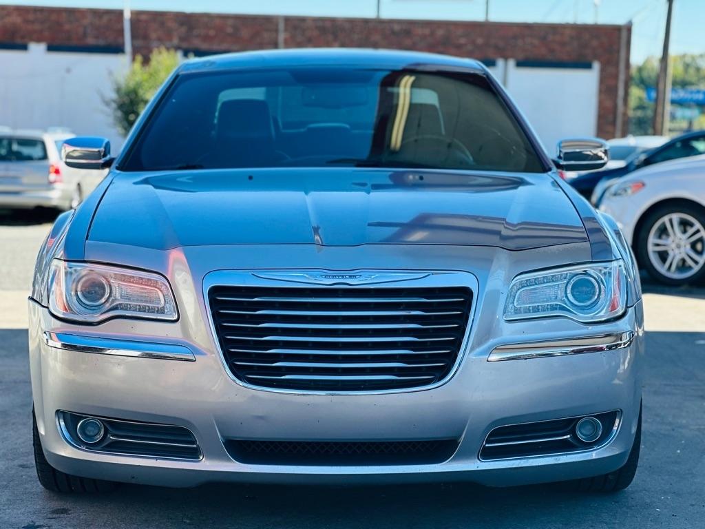 Chrysler 300 4dr Sdn 300C RWD 2013